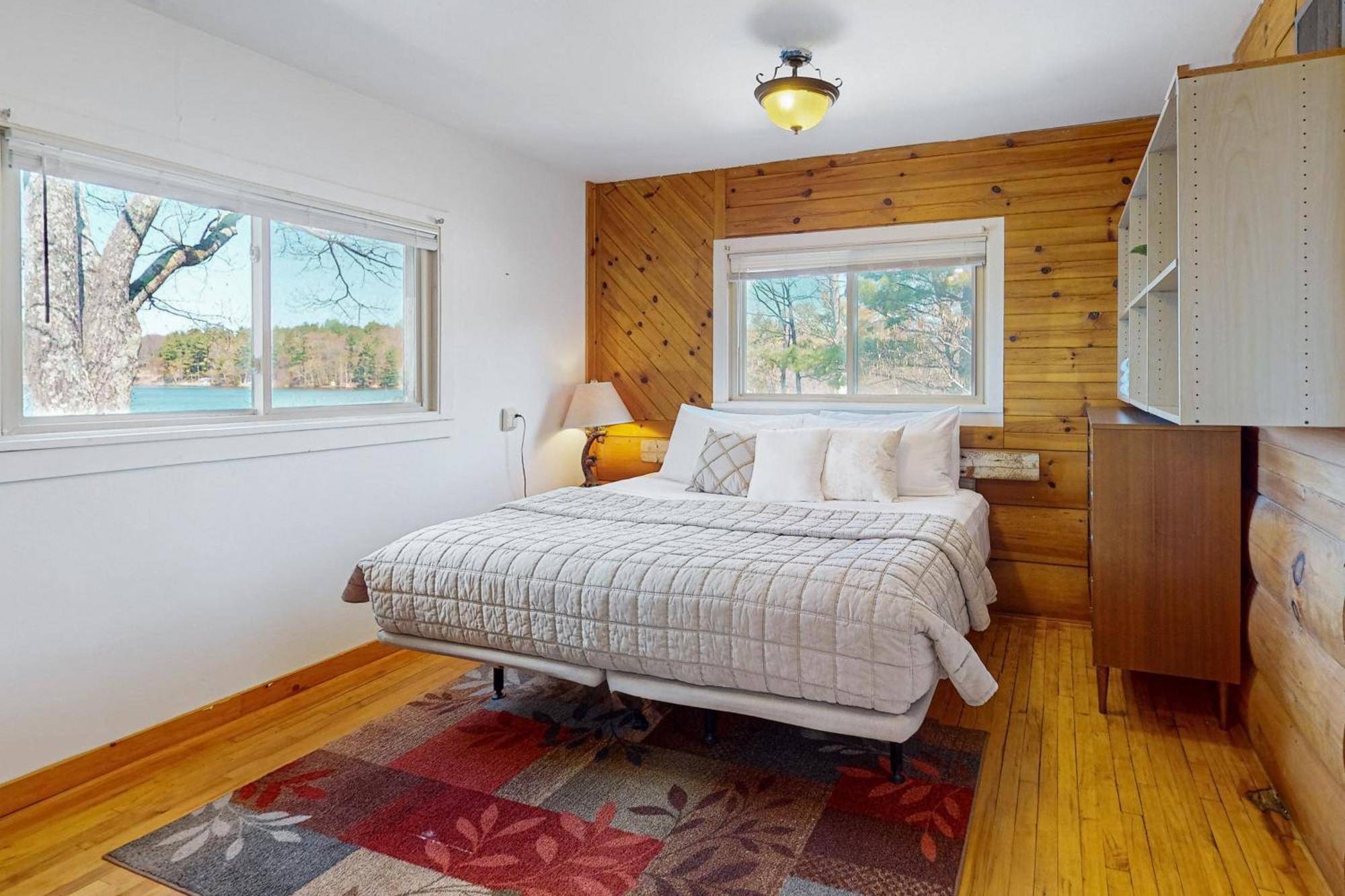 The Brandy Manhattan Villa Arbor Vitae Exterior photo