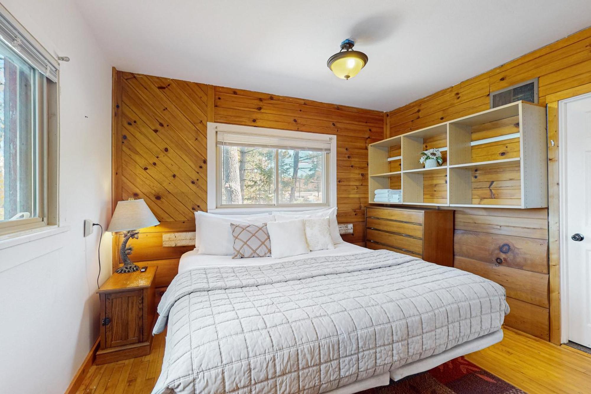 The Brandy Manhattan Villa Arbor Vitae Exterior photo